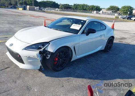 2025 Toyota Gr86 from USA, damaged, VIN JF1ZNBB13S8753316